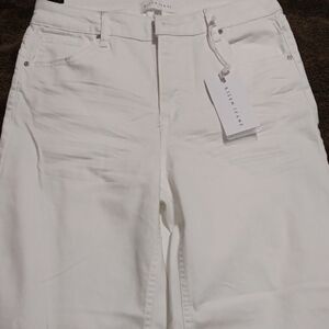 Elegant White Straight Leg Women's Jeans